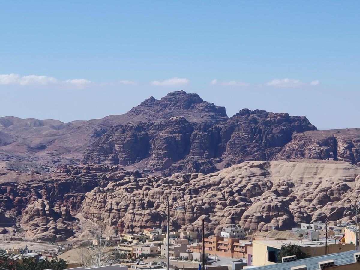 Petra Stones Inn Wadi Musa Bagian luar foto